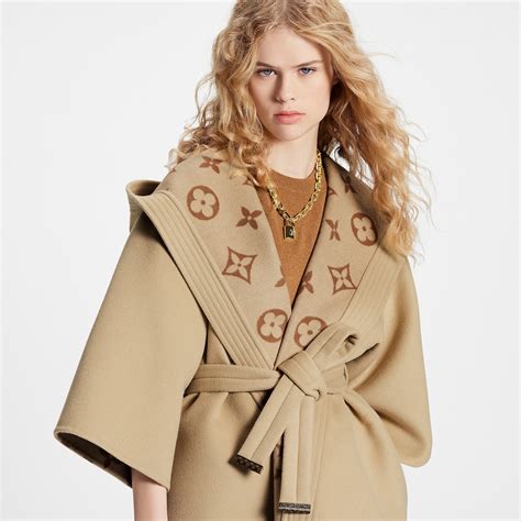 louis vuitton bathrobe mens|Products by Louis Vuitton: Signature Hooded Wrap Robe Coat.